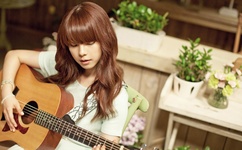 往下边塞水果后吸出来视频